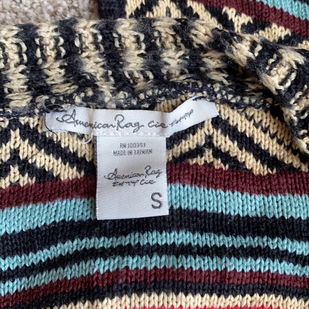 American Rag Sweater - Picture 8 of 8